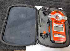 Black & Decker Bullseye BDL190S Auto Laser Level with Stud Sensor LCD Display