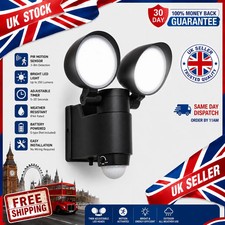 Motion Sensored Battery Powered Twin LED Security Flood Light with PIR Sensor
