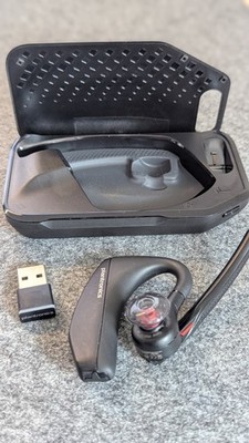 Plantronics Voyager 5200 Bluetooth Headset mit Charging Case / Ladecase