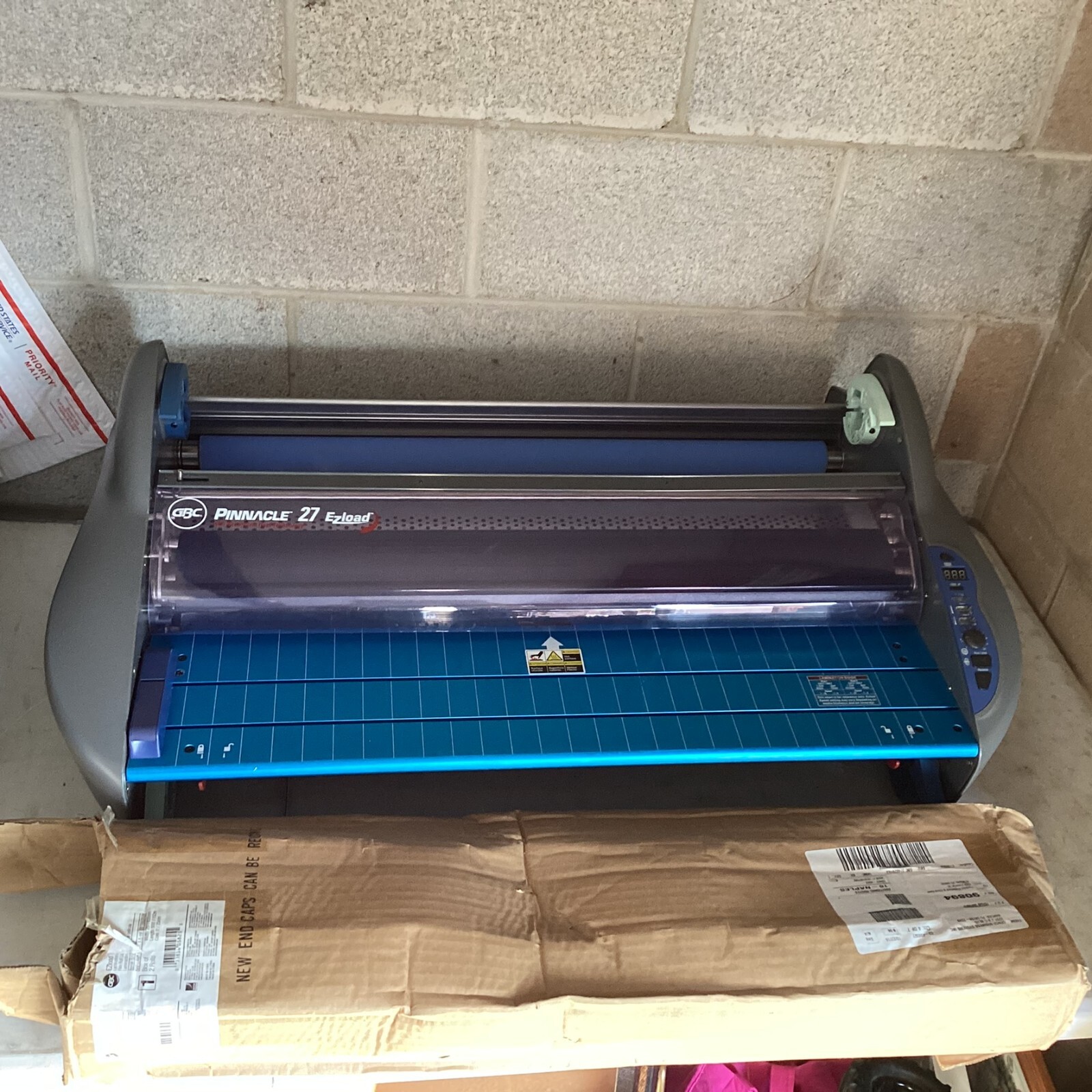 GBC Commercial Laminator Pinnacle 27 EZLoad 27" Laminating Machine with