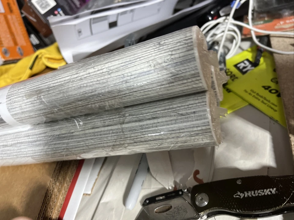 Papel tapiz pelable de vinilo azul tela de hierba RoomMates (cubiertas 80 m² ft.) Foto 3 de 4