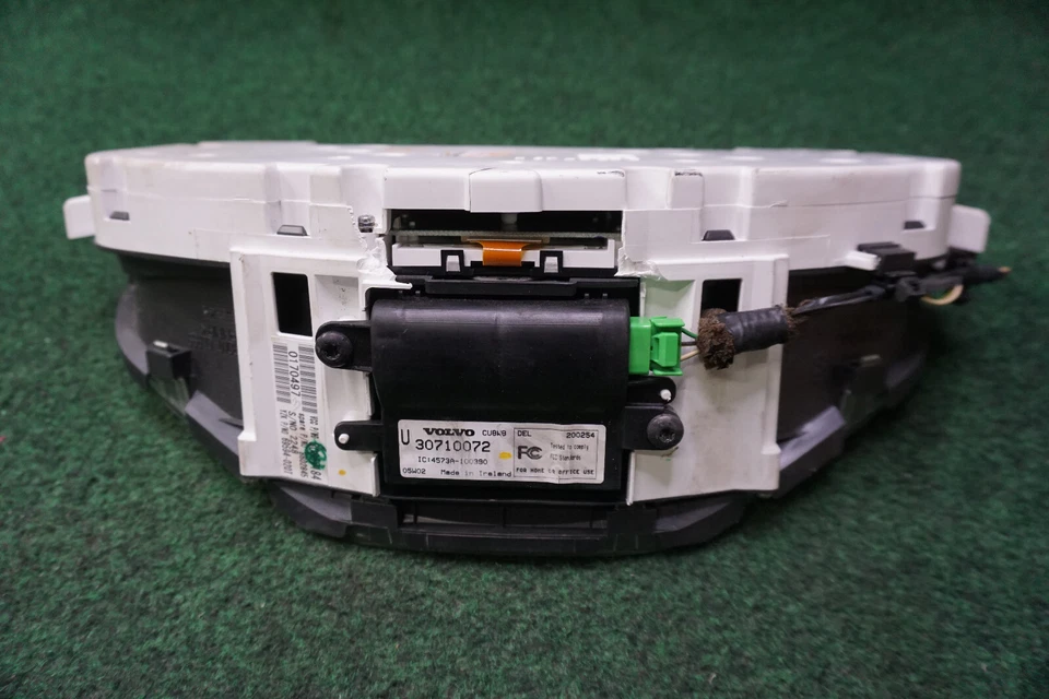 Volvo S40 2005 velocímetro calibre clúster OEM 69594020T 115.634 k millas Foto 2 de 4