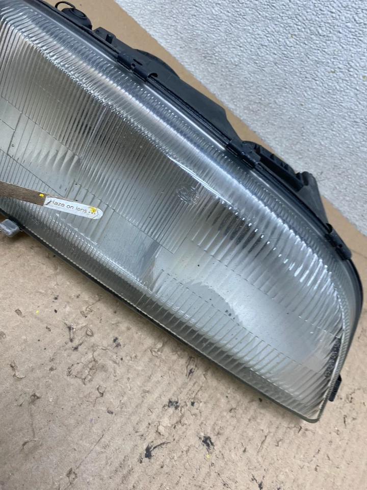 Оригинальная правосторонняя галогенная фара для Volvo S70 C70 V70 1997-2000 годов выпуска под правую руку R9678 - Изображение 4 из 4