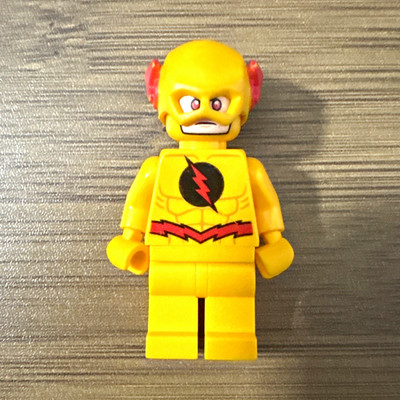 LEGO DC The Flash Minifigur aus Kunststoff gelber Anzug (Reverse-Flash)