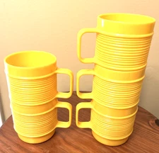 Lot Of 5 Vintage Rubbermaid Stackable Yellow Cups Mugs Ribbed