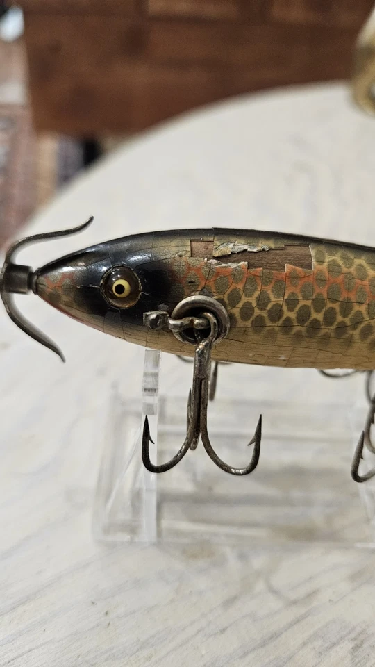 Vintage Heddon 150 Gold Scale Black Back. Marked Props L-Rig Hardware Blush Chin - Image 3 of 4
