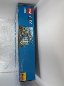 FACTORY SEALED 2014 RETIRED LEGO CITY POLICE STATION SET-BOX HAS DAMAGE-SEE PICS