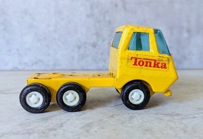 Vintage Tonka Mini Pressstahl gelb Sattelzugmaschine Anhänger LKW Fahrerhaus Spielzeug