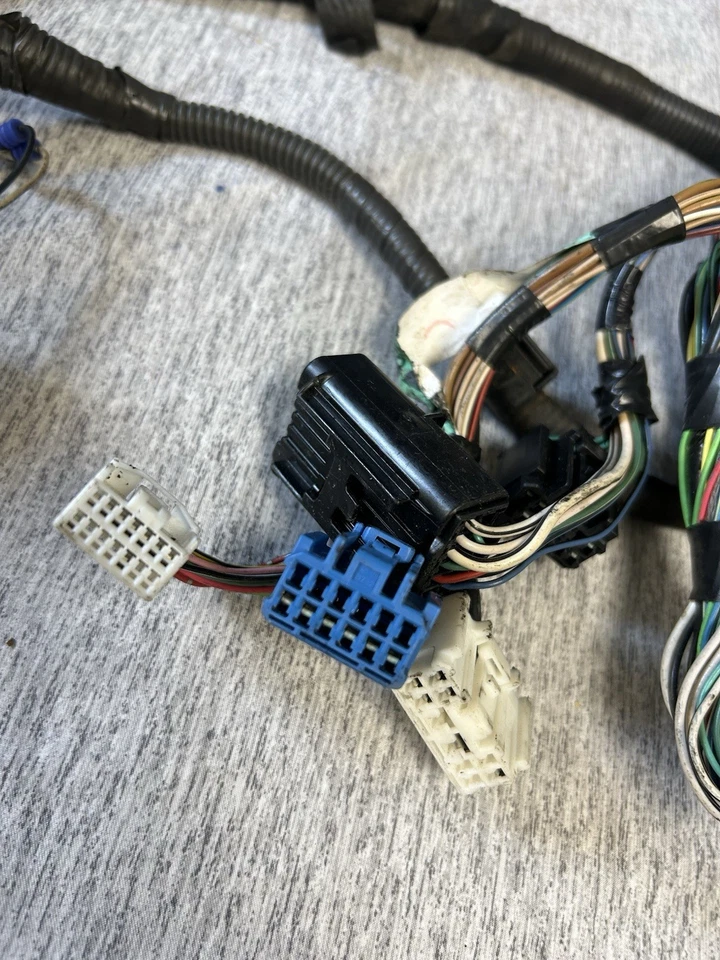 Chicote de fios para motor Lexus GS430/LS430, 1998-2005 4.3L V8, 3UZFE 136D - Imagem 3 de 4