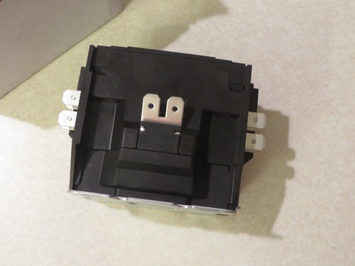 Eaton C25BNB240B - Definite Purpose Contactor - Picture 3 of 5