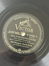 VIctor V-6486 Adolf Morgens - Der Strassenmusikant / Immer Lustig Und Fidel V+V+