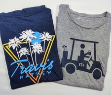LOTE DE 2 CAMISETAS de golf Travis Mathew para hombre talla mediana carro de cerveza y palmeras