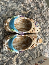 Crocs x Cinnamon Toast Crunch Croc Shoes Size J5 Youth Womens 7 Cinnamon