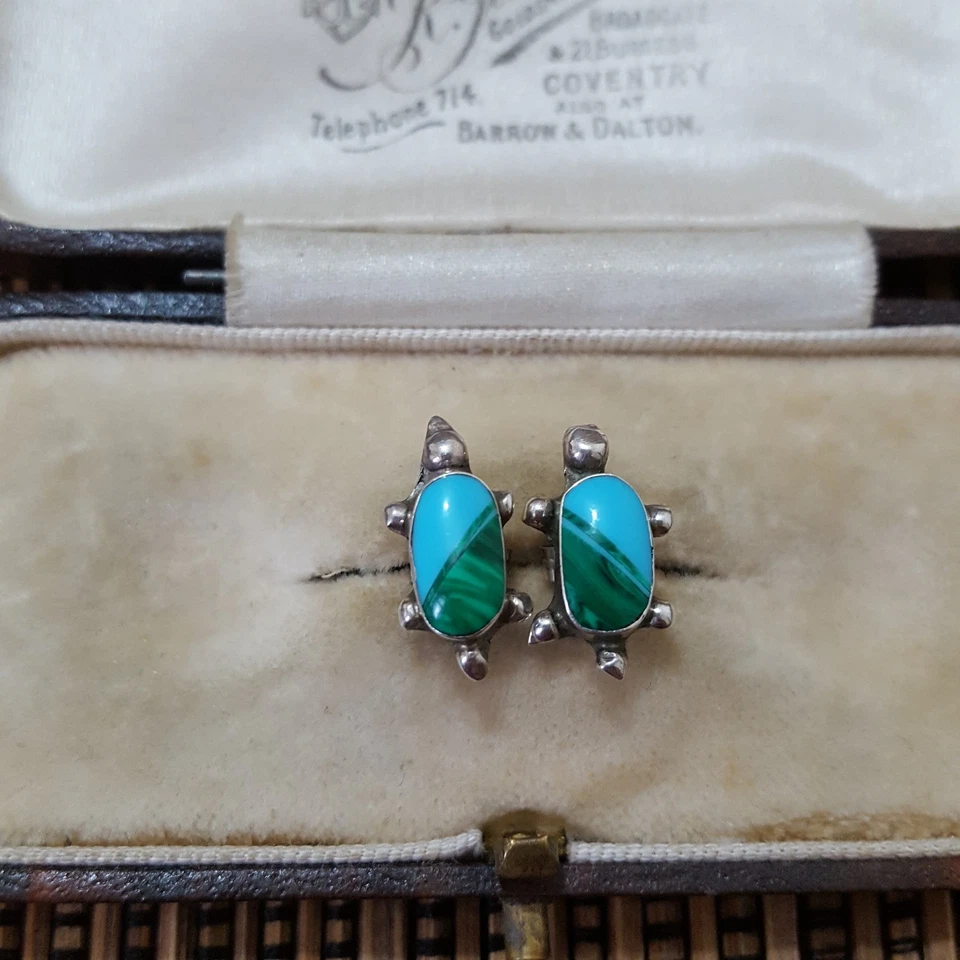 Vintage Southwestern 925 Sterling Silver Stud Earrings, Turtle Studs, Delicate  - Image 2 of 4