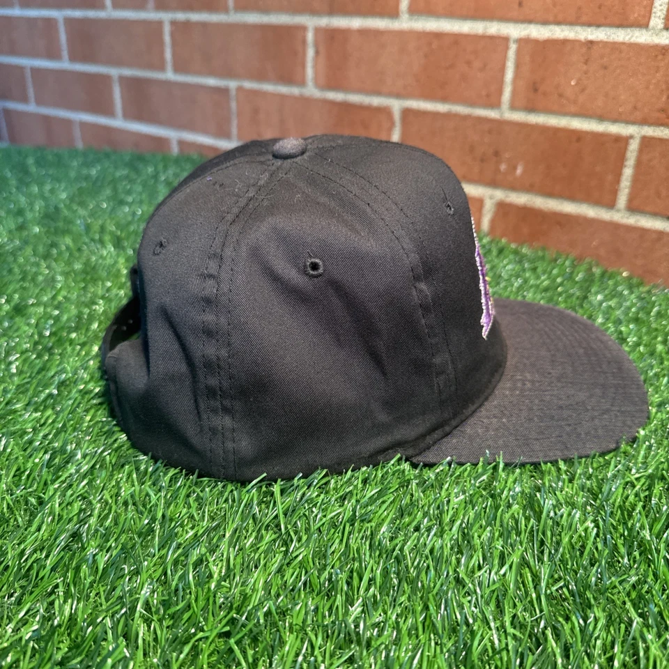 Винтажная стартовая бейсболка Los Angeles Lakers с вышитым мячом и сценарием движения - Изображение 2 из 4