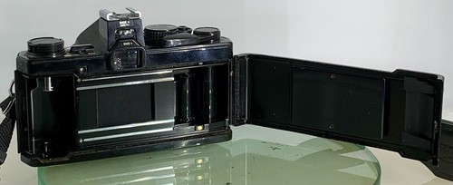 Olympus OM-2n Black - 35mm SLR Film Camera + 50mm f/1.8 Lens+BOX+CASE-Tested✅ 22 - Picture 10 of 10