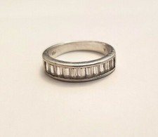 STERLING SILVER RING WITH QUARTZ DETAILS IN FRONT SIZE 7.75
