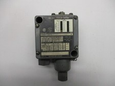ALLEN BRADLEY 836T-T261J SER. A UNMP