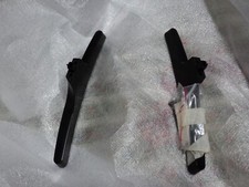 Coppia di piedistallo R-L  UE32J4000AK  BN96-37255A compresi viti di fissaggio