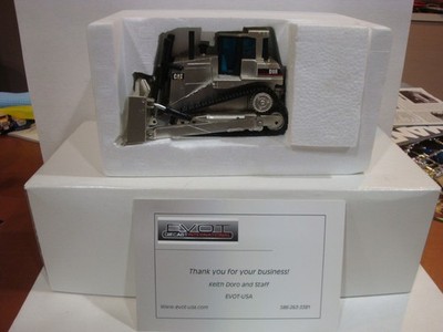 NZG CAT D9R Track-Type Tractor EVOT Special in Silver #451 1/50 Scale Good Box
