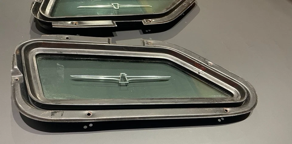 1973 - 1976 年福特雷鸟歌剧窗左右外饰 VGC — 第 2/4 张图片