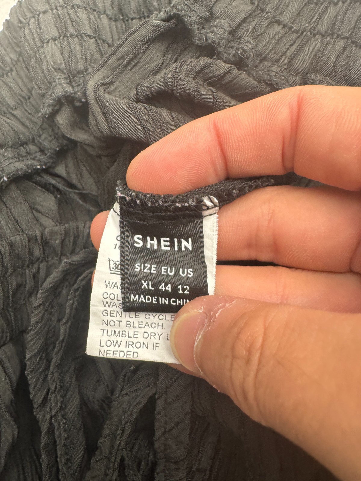 Shein Solid Black Striped Drawstring Cuffed Leg P… - image 3