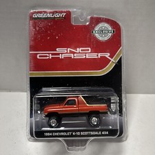 1:64 GreenLight 1984 Chevrolet K-10 Scottsdale 4x4 Hobby Exclusive