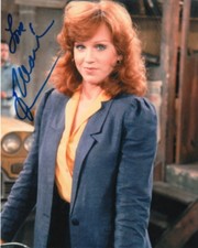 MARILU HENNER.. Taxi - SIGNED