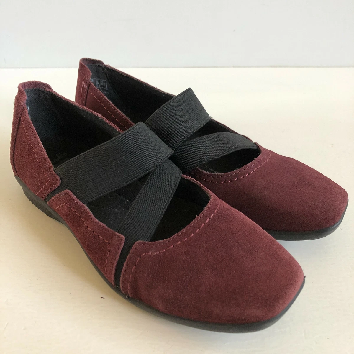 Clarks collection soft 2025 cushion womens shoes