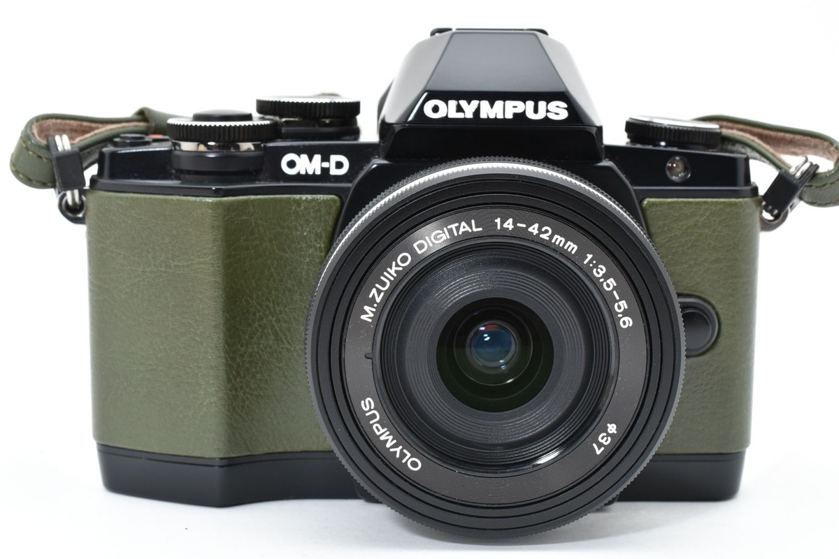 Olympus OM-D E-M10 Limited Edition Green Camera Kit w/ Lens
