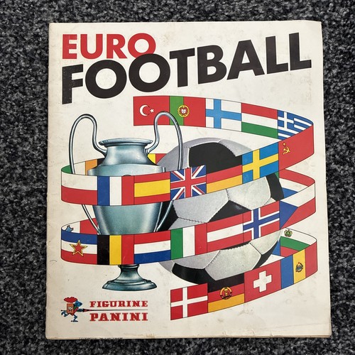 Panini Euro Football 76/77 Sticker Album - 100% Complete VGC