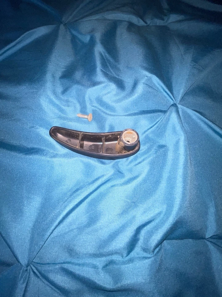 1995-2000 Chevy Suburban Tahoe Seat Handle Lever Driver Blue w/ Screw OEM — 第 2/4 张图片