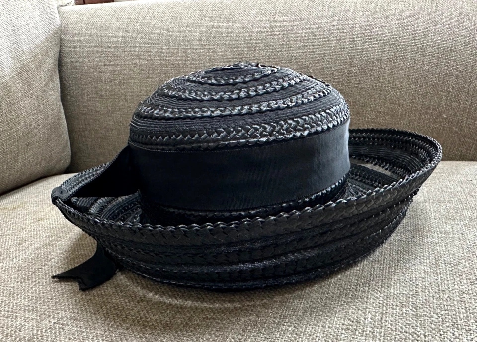 Vintage 1950s Valerie Modes Black Hat Bias Sewn Ribbon, Great Condition, Small - Image 2 of 4