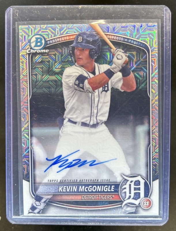 2025 Bowman Kevin McGonigle Chrome Auto Mega Box Refractor 1st #BMA-KM Tigers