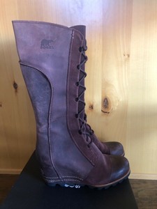 sorel burgundy boots
