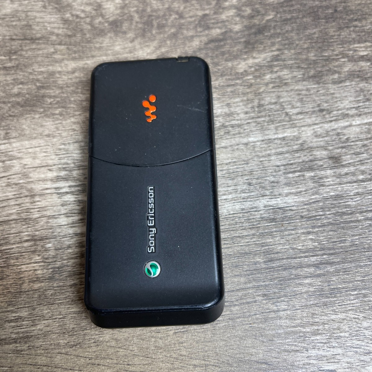 Sony Ericsson W580i Black 2