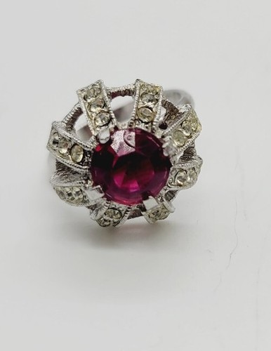 Vintage SARAH COVENTRY Ring Enchantment Red Gem Signed Adjustable - Picture 2 of 7