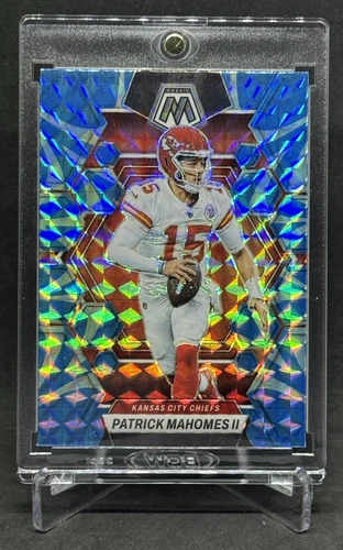 Patrick Mahomes RARE BLUE REFRACTOR PRIZM INVESTMENT CARD MOSAIC SSP MVP MINT