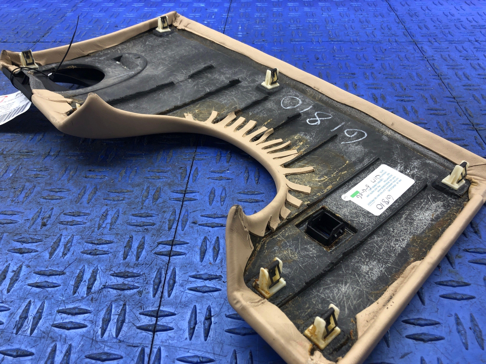 2006-2018 ASTON MARTIN VANTAGE FRONT LEFT KNEE BOLSTER PANEL BEIGE 6G33-C04325