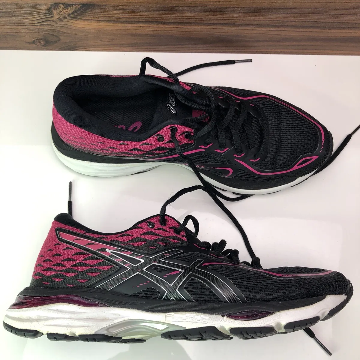 Gel Cumulus 19 Women&#039;s Size 8.5 Running Shoes and Fusia | eBay