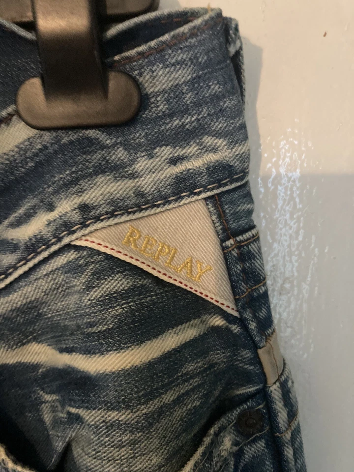 Replay Mens Vintage Distressed Heavyweight Jeans.  32  x 32    C3 - Image 3 of 4