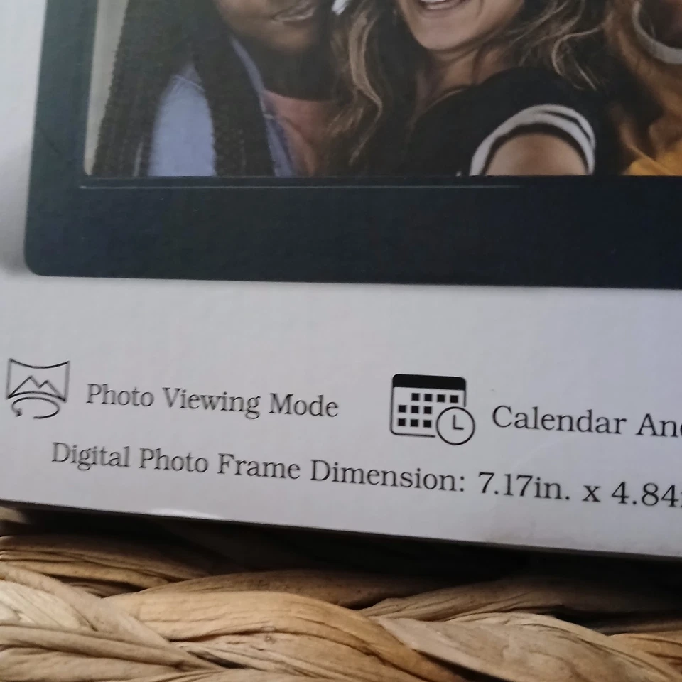 Digital Photo Frame 7.17" x 4.84" - Black Frame -Calendar & Clock Mode NEW - Image 3 of 4