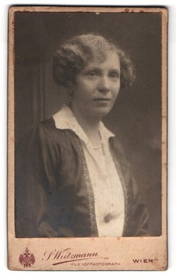 Photograph S. Weitzmann, Vienna-Hernals, Calvarienberggasse 37, portrait Bürgerli 