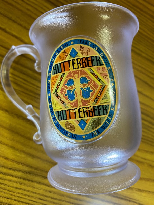 Harry Potter 2022 BUTTERBEER Plastic Souvenir Mug New York City Wizarding World