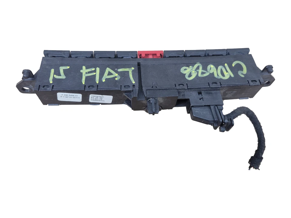 Interruptor multifunción de tablero Fiat 500 2015 con control de riesgos 735597521 OEM Foto 2 de 4