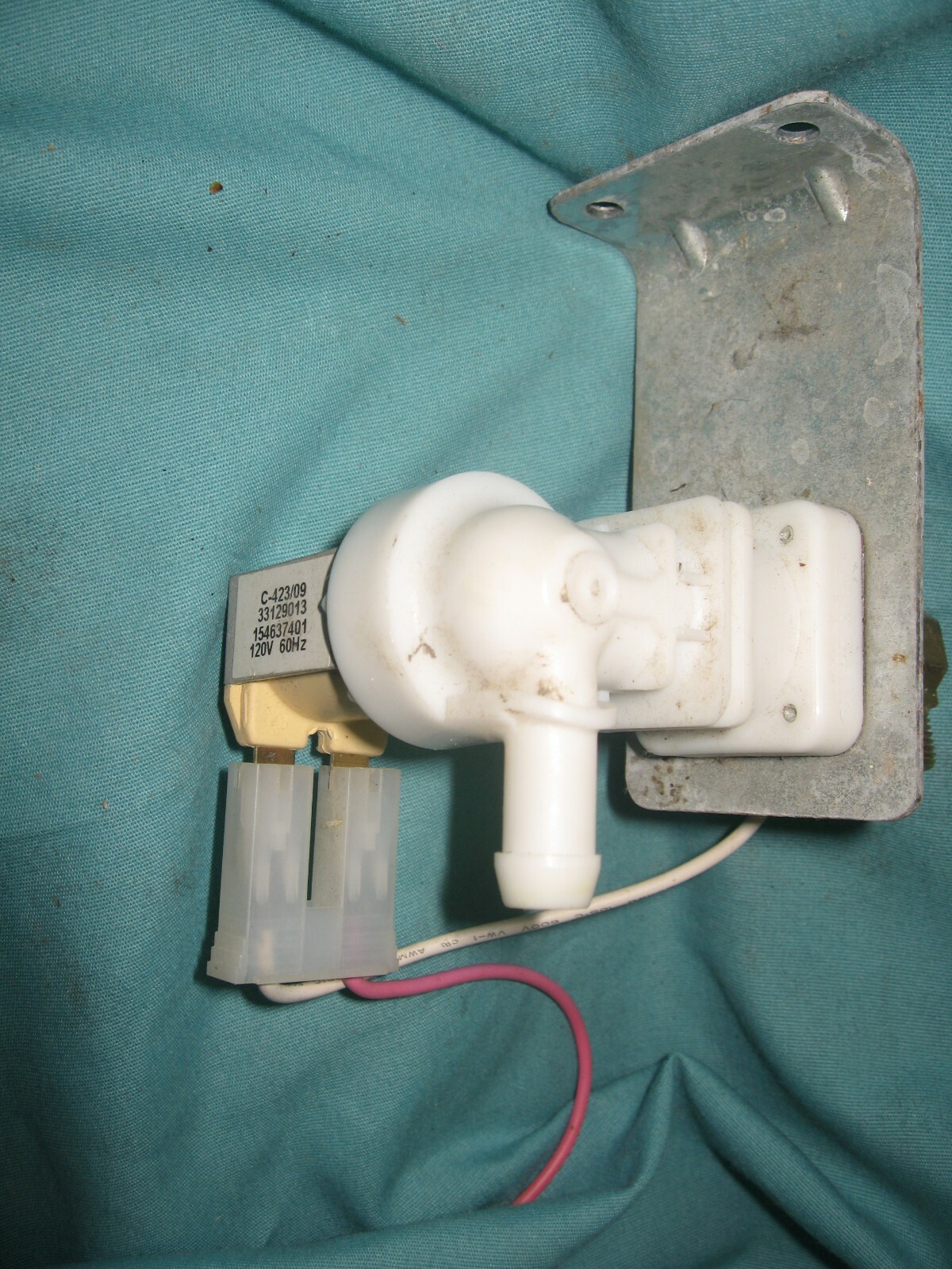 OEM Frigidaire Dishwasher Water Inlet Valve 154637401 33129013