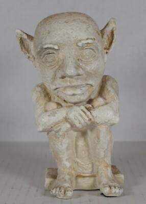 Vintage Universal Statuary Sitting GARGOYLE Pointed Ears Elf 1995 Gothic