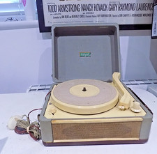 Marconiphone giradischi vintage taglia piccola NON TESTATO venduto come RICAMBI/RICAMBI