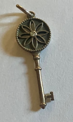 Tiffany & Co Daisy Flower Diamond Key Pendant Charm Sterling Silver 925