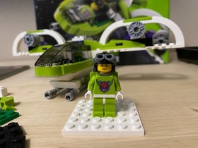 Lego Master Builder Academy 20200 Space Designer 100% complete with box